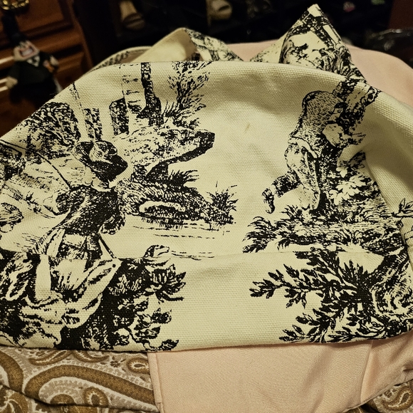Small Black and Cream Toile Tote - Picture 3 of 4